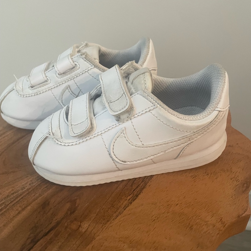Toddler Nike sneakers
